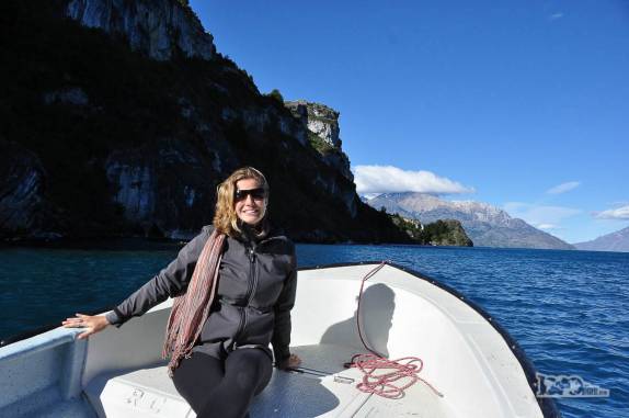 Visitando as 'Capillas de Marmol', no lago General Carrera, região de Puerto Rio Tranquilo, na Carretera Austral, sul do Chile